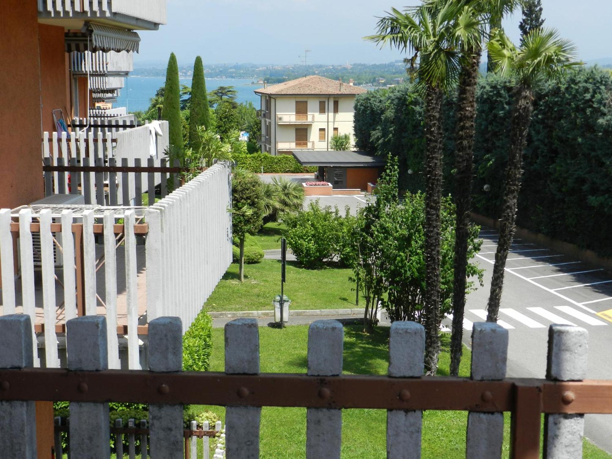 Appartamento Al Girasole Peschiera del Garda Esterno foto